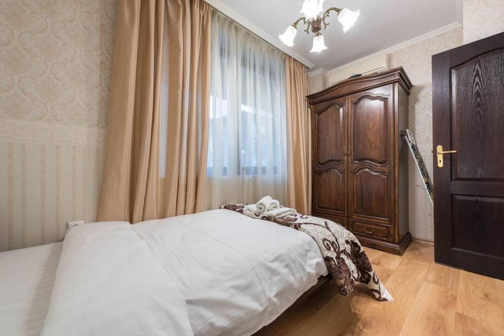 Vazov Residence , Two Bedroom Top Centre Apartment Варна Екстериор снимка