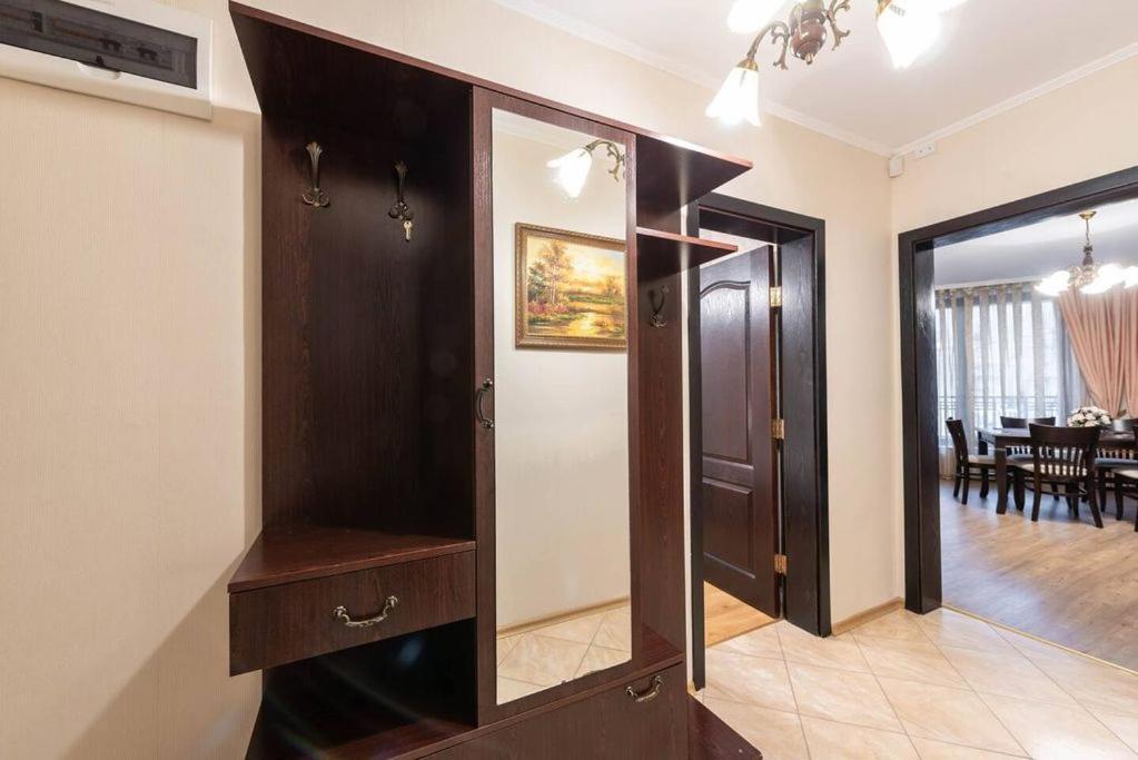 Vazov Residence , Two Bedroom Top Centre Apartment Варна Екстериор снимка